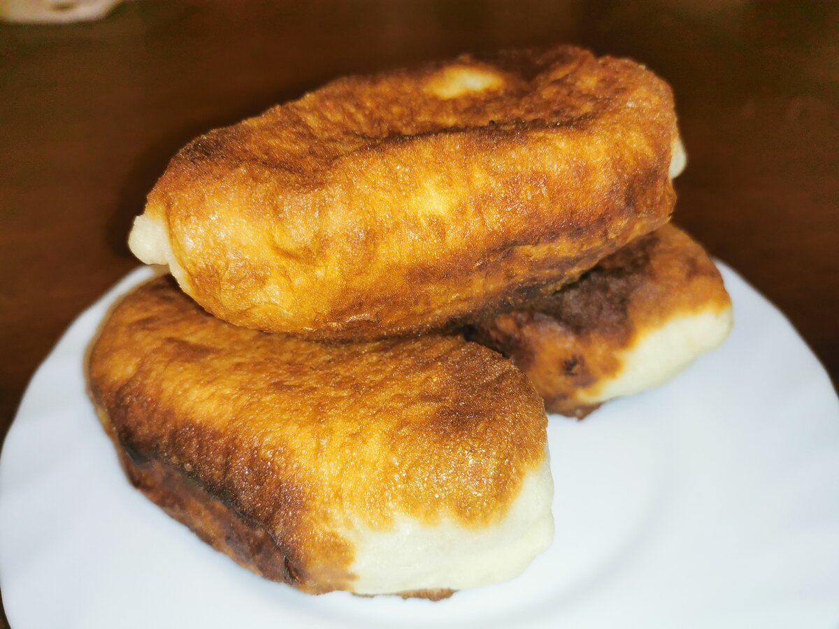 Жареные домашние пирожки. Аромат! Каждый стоит 1 рубль! Вдвойне вкуснее.