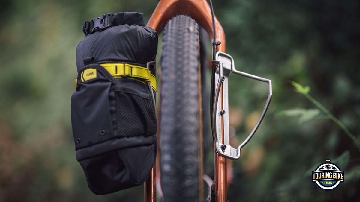 Anycage система Curve Cycling Rocket Pooch. Фото взято с сайта bikepacking.com