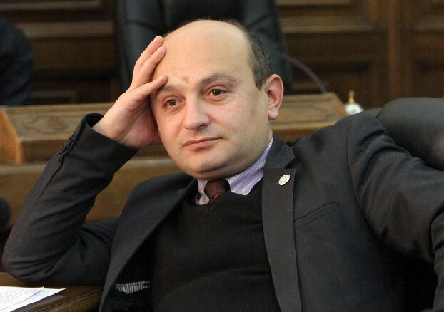 председатель Общественного совета Армении, аналитик Степан Сафарян