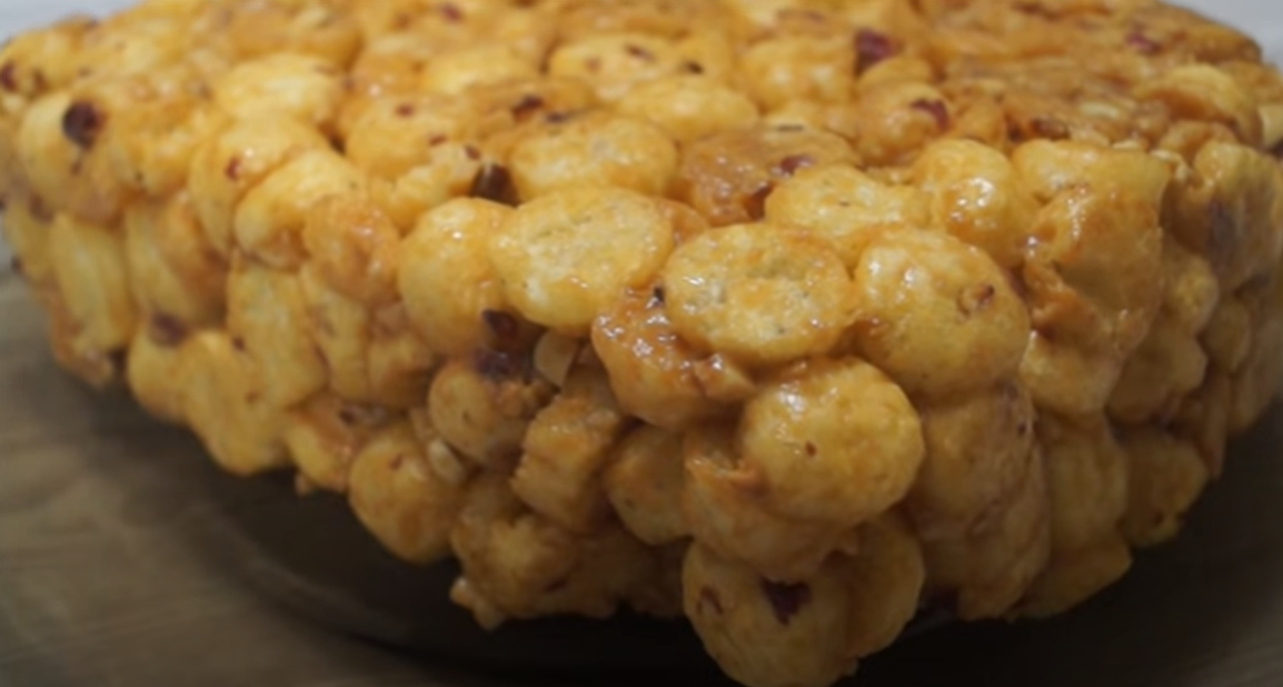 Торт с кукурузными палочками и сгущенкой