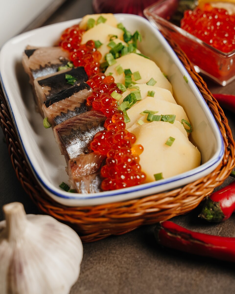 💥Внимание! У праздничных выходных финишная прямая. ⠀
🤗Но не стоит отчаиваться, ведь у нас есть еще целых 3 дня! Это, конечно, не много, но и не мало.
⠀
☝️Для того, чтобы дни прошли насыщенно и оставили о себе приятные воспоминания, рекомендуем их тщательно спланировать.
⠀
✍Берём ручку и блокнот, зовем любимых домочадцев и записываем:
⠀
✔Что хотели сделать в праздники, но еще не сделали? Например, собрать большой пазл, посмотреть интересный фильм или дочитать давно отложенную книгу.
⠀
✔С кем хотели встретиться, но не встретились? Друзья ждут вашего звонка? Родители в деревне вас никак не дождутся? Отличное время для тёплых встреч, не теряйте его😉.
⠀
✔Где хотели побывать, но еще не побывали? Зообаза, кинотеатр, театр, музей... И не забудьте сделать памятные фотографии👌.
⠀
🤪Планирование это нелегкий труд, который затрачивает много энергии. Поэтому, прежде, чем приступить к выполнению плана, необходимо подкрепиться вкусной и полезной закуской с красной икрой. Она придаст вам новых сил и наполнит организм энергией для новых побед!
⠀
А какие планы у вас на эти выходные?
⠀
ТД Восток td.vostok
✔Для заказа пишите в директ✍
✔Звоните по телефону 8(983)510-55-10
✔Оформите заявку на сайте Vostokcaviar.ru
👌Наш адрес: ул. Жуковского д.106 Б 2 эт.
🚕Бесплатная доставка от 2кг
⏰Часы работы:
🔹️пн-пт 9:00-19:00 🔹️сб 10:00-15:00
⠀
#икравналичии #морепродукты #морепродуктыновосибирск #икра2020 #полезноепитание #морскиеделикатесы #нерест2020 #вкуснаяикра #доставкаикры_новосибирск #тдвосток_новосибирск
