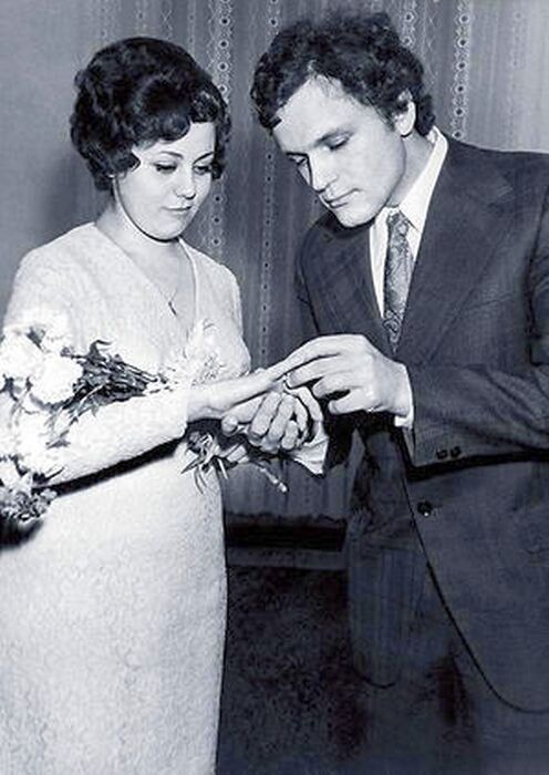 Николай и Вера в ЗАГСе