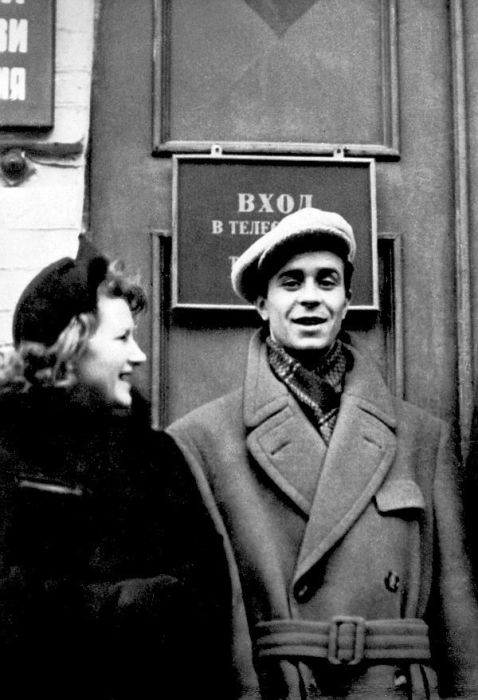 Даже матери он казался особенным ребенком, и по паспорту был не Олегом. Непонимание в жизни Олега Борисова и кем стал его сын3