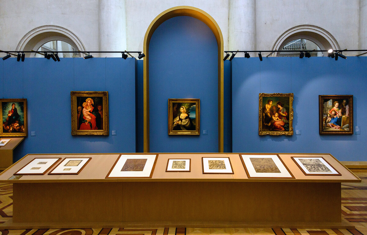 А вот и мадонны. 