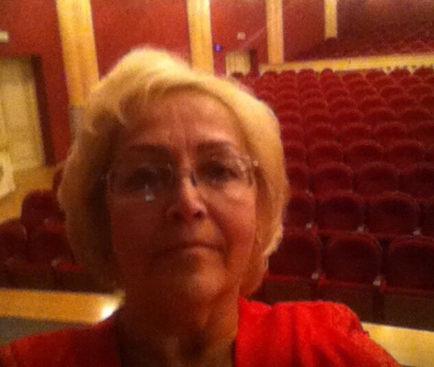 Это Нина , которая так любила жить