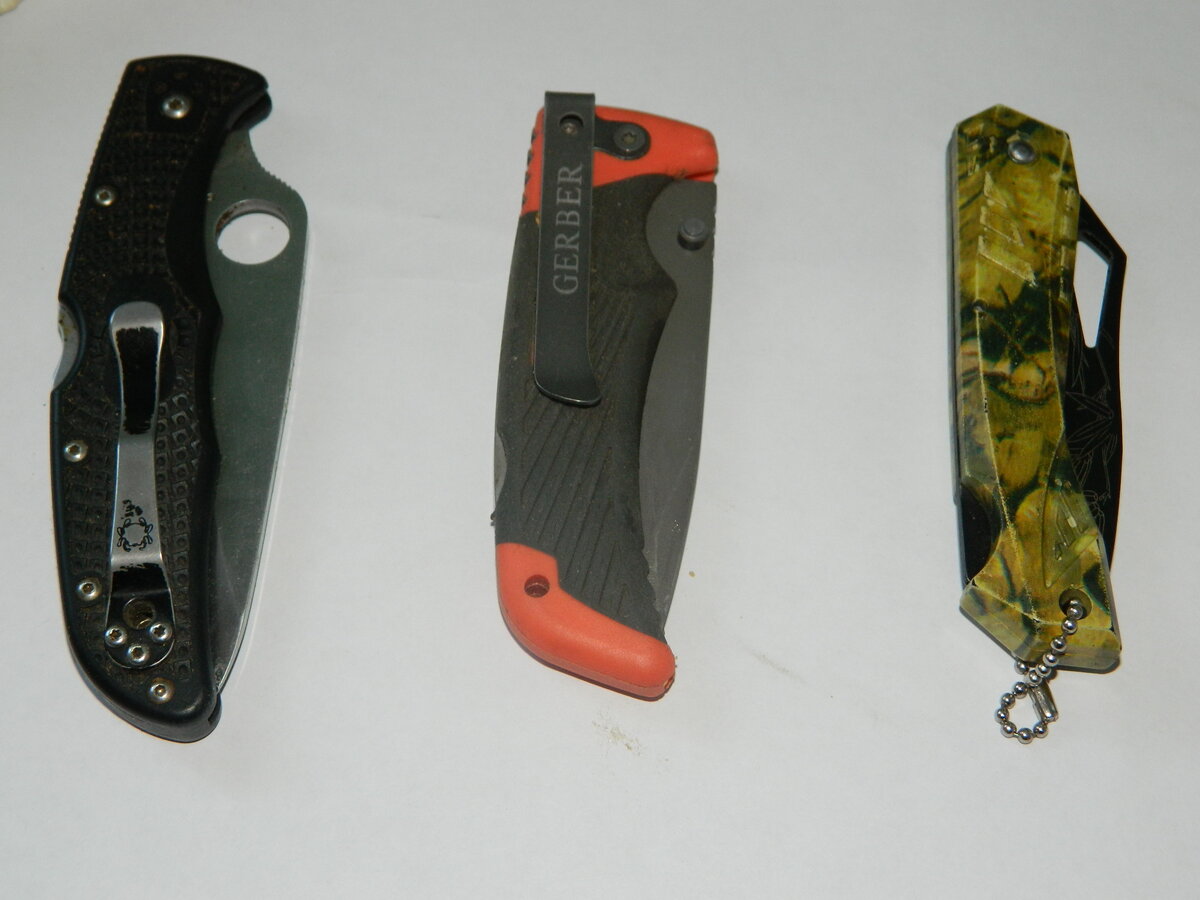 Сравниваем три ножа.