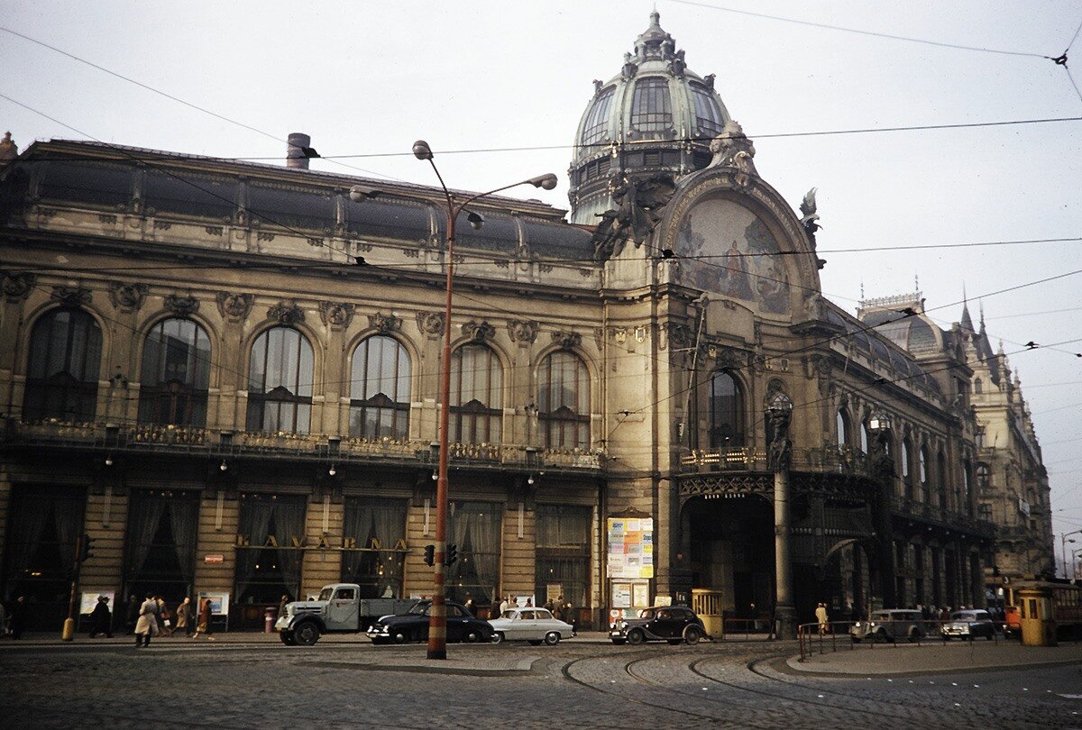 Прокатимся на машине времени? Прага 1960 года на фотографиях Гаррисона  Формана. Часть 2 | Прага. Город, который я люблю | Дзен