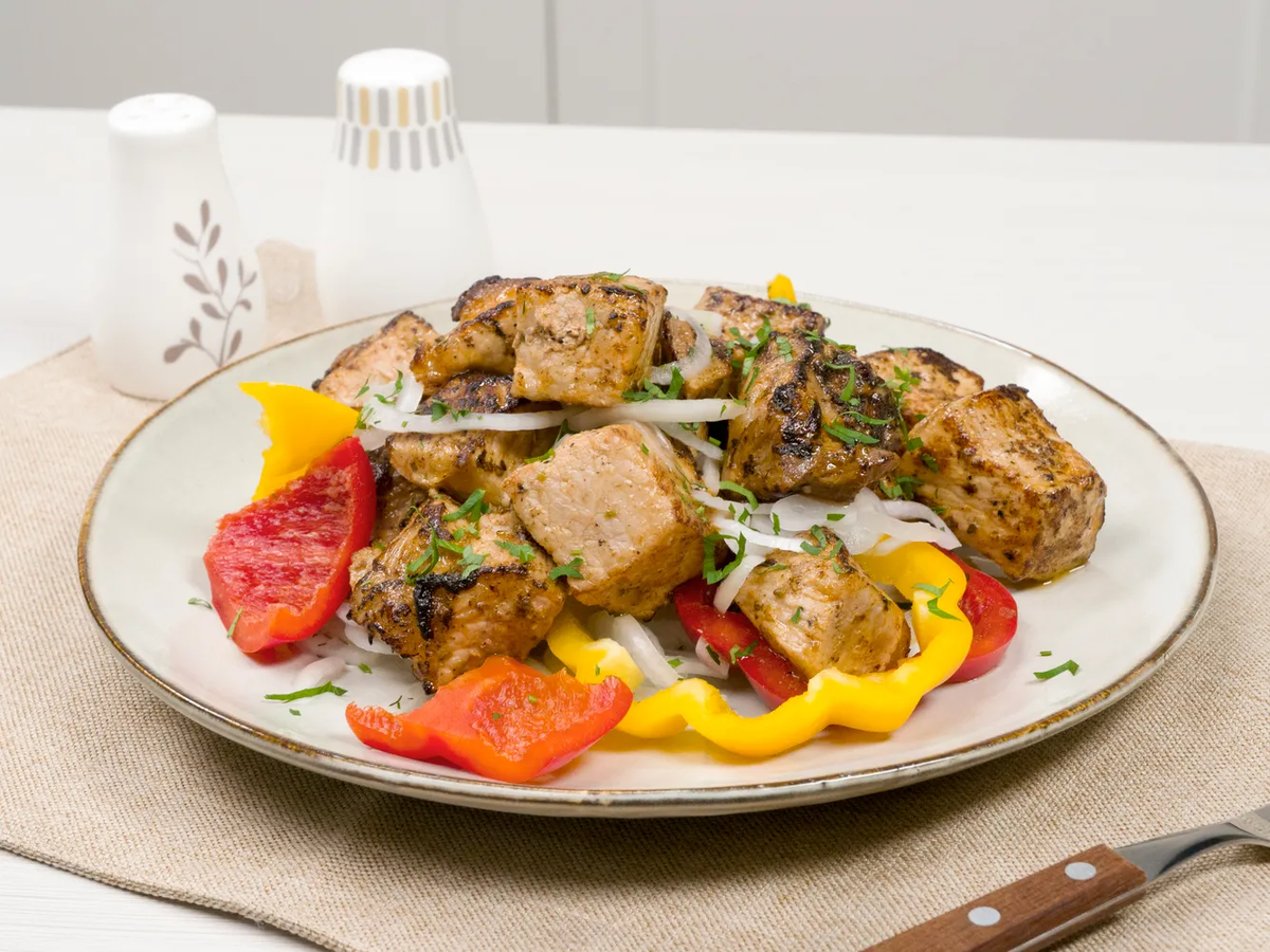 венгерский шашлык. маринад для шашлыка с паприкой. маринад для шашлыка луковое пюре. маринад шашлыка паприка. маринад шашлыка паприка.