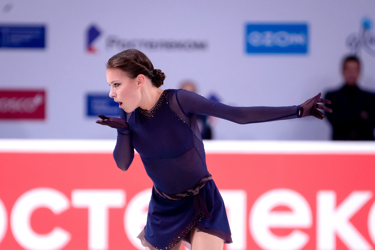 Произвольная программа женщины 2024. Анна щербакова олимпиада 2022. Анна щербакова фигуристка. Камила валиева фигуристка 2022. Пекин 2022 олимпийские игры анна щербакова.