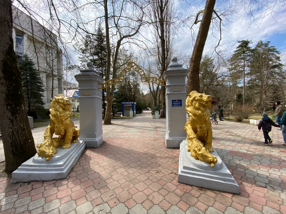 Городок для обеспеченных предпенсионеров и пенсионеров в Краснодарском крае  - Горячий Ключ сегодня. Что сегодня с недвижимостью? | Переезд в Краснодар  | Дзен