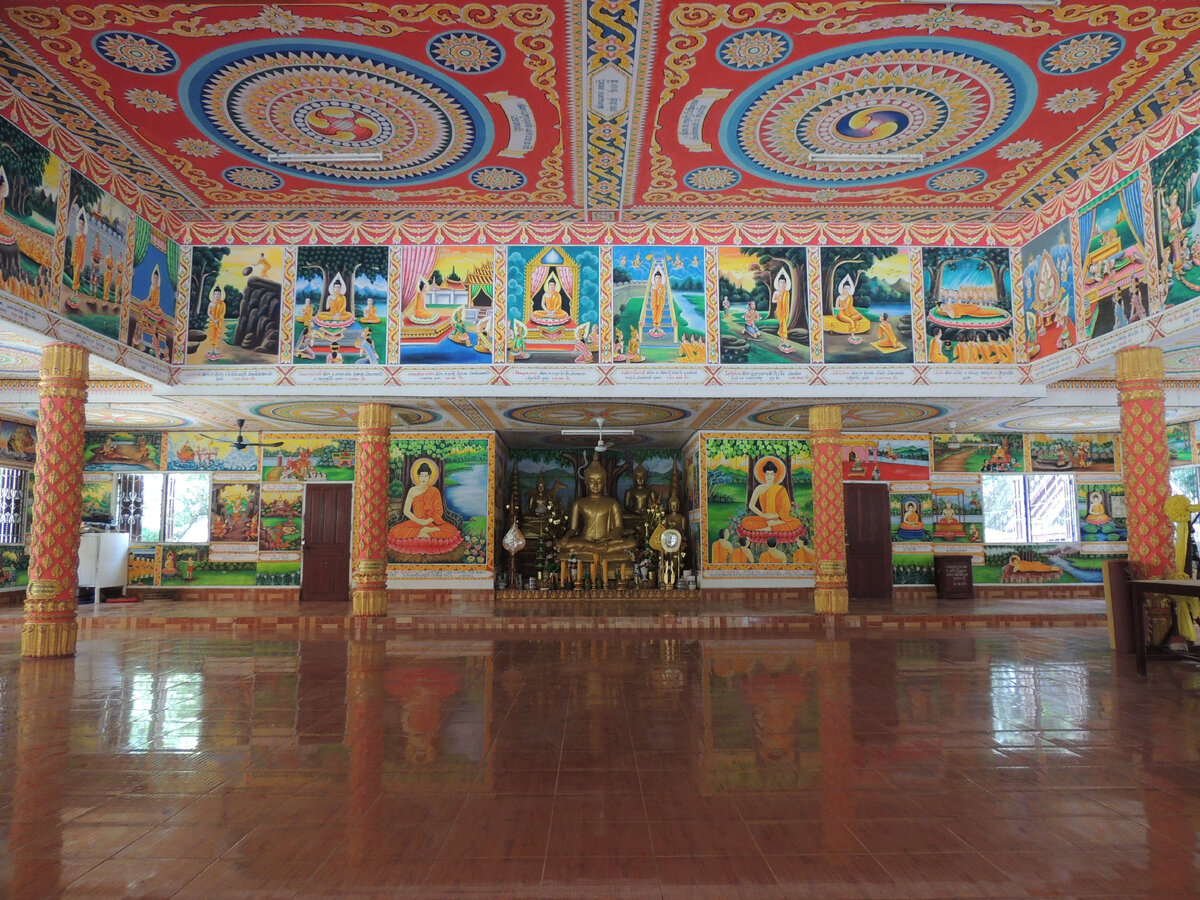 Буддистский храм. Провинция Вьентьяна, Лаос.