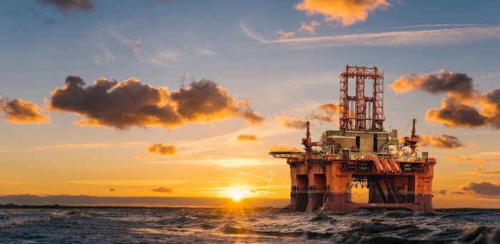 Прибыль от продажи газа и нефти в России распределяется за определенными лицами и это далеко не обычные граждане страны / Фото: wognews.net