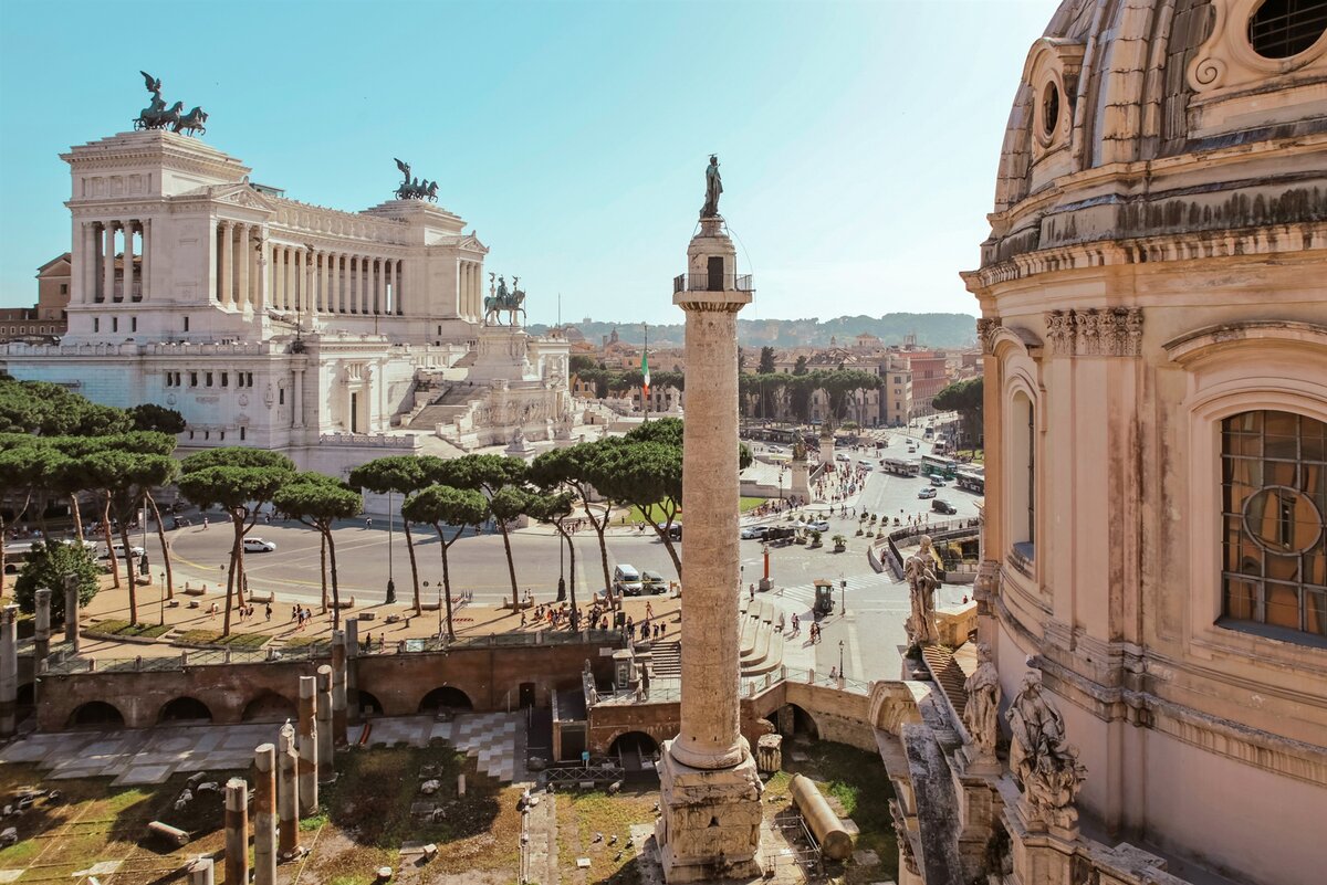 Fori Imperiali Рим. ВИА Империале в Риме. NH collection ROMA fori Imperiali бар. Виды римама.