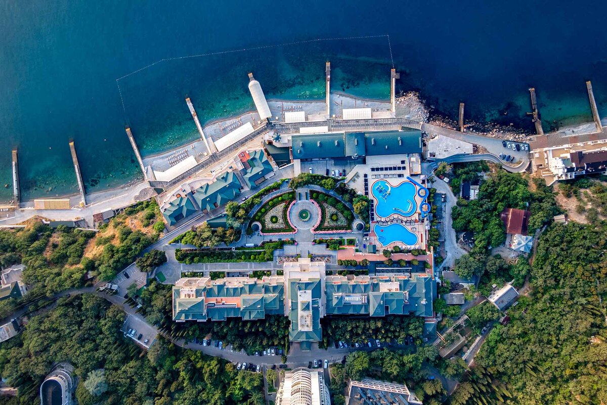    С территории отеля Palmira Palace Resort & SPA открывается потрясающий вид на море.Фото: Palmira Palace Resort & SPA