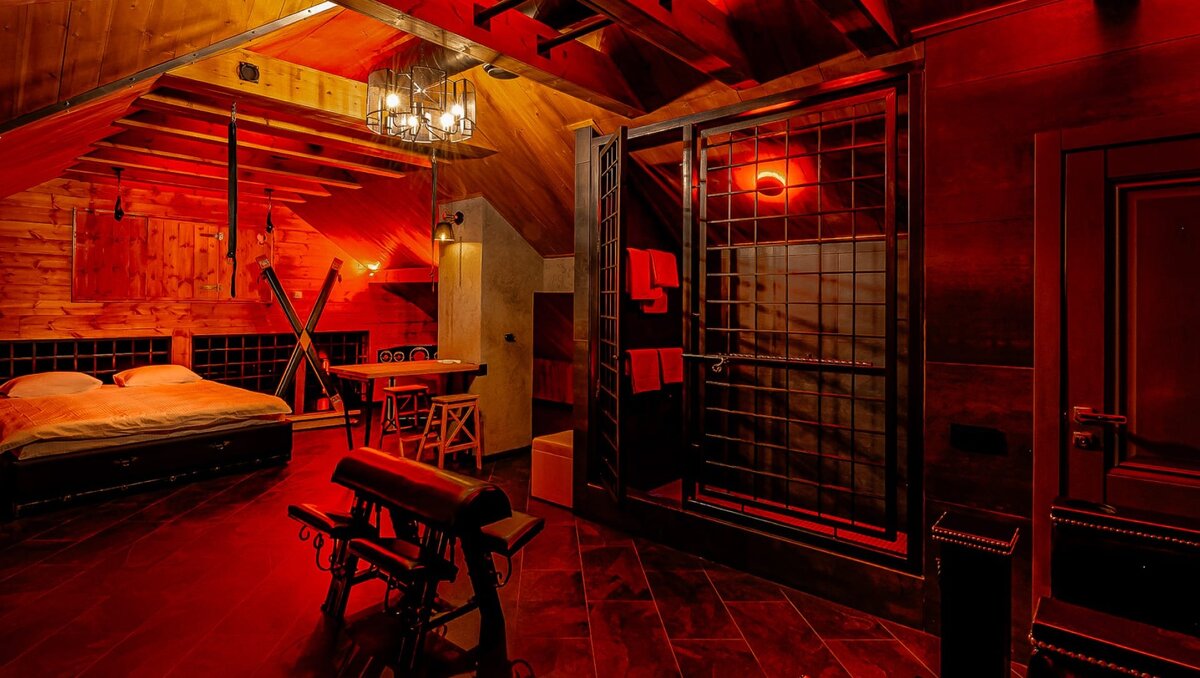     Отель предназначен для романтических свиданий.