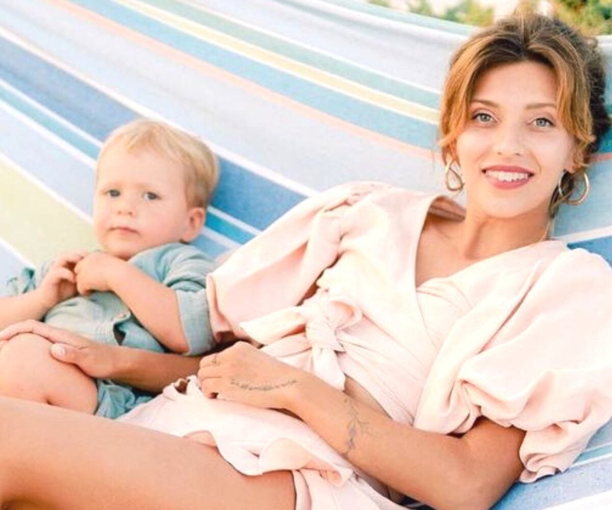     «Привозите сестричку!»: Регину Тодоренко умилила просьба сына Майкла