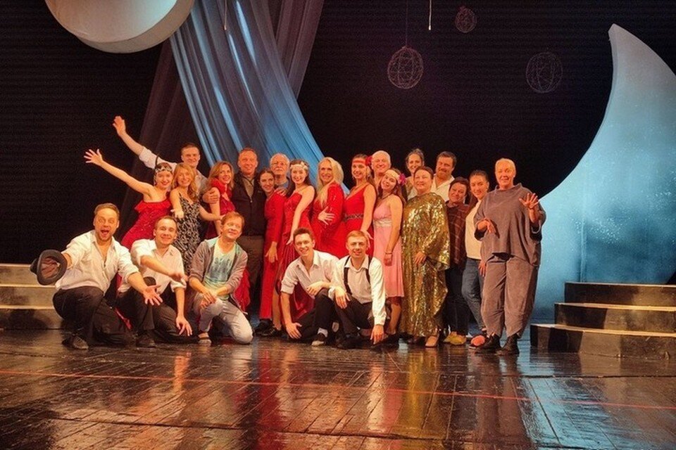     Иван Охлобыстин побывал в театре на репетиции и пообщался с актерами. Фото: ЛАРДТ