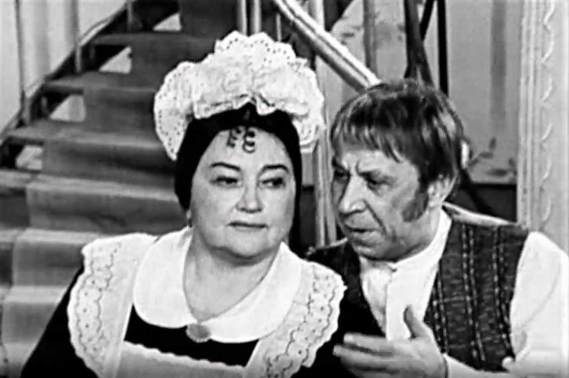 Кадр из телеспектакля "Невольницы" (1974)