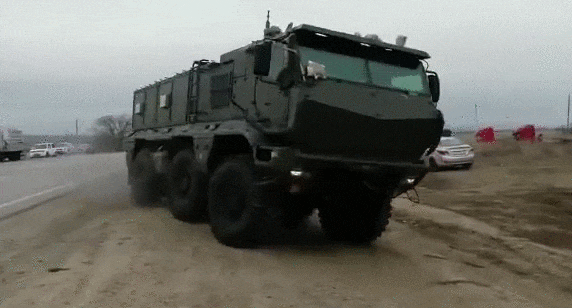 MRAP «Тайфун-К» залетает в поле (анимация).