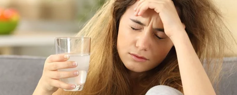 Вода - главный помощник при похмелье