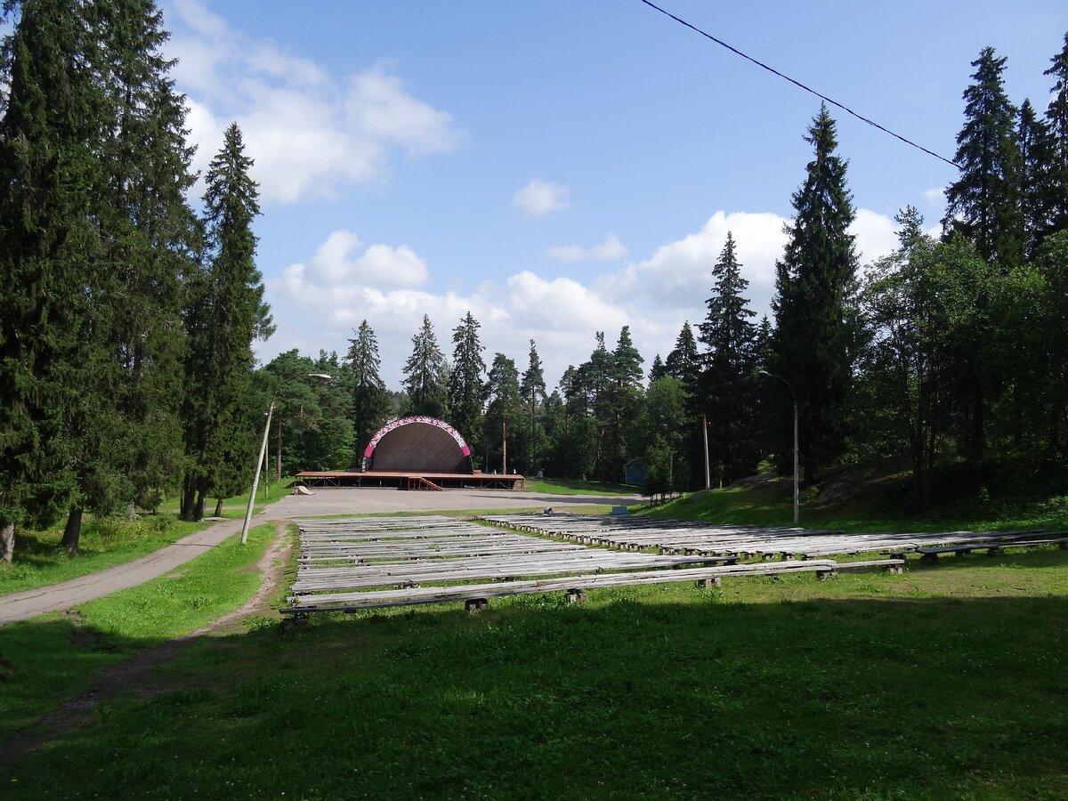 Парк ваккосалми. Парк Ваккосалми в Сортавала. Гора Ваккосалми Сортавала. Гора Кухавуори Сортавала. Певческое поле парк Ваккосалми.