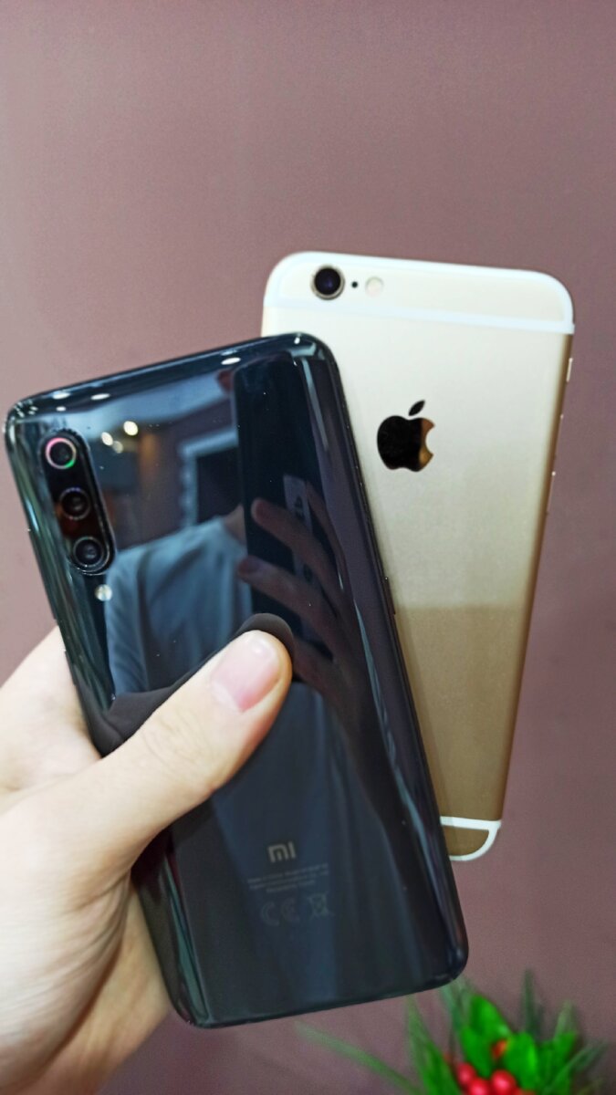 Mi 9 (слева) и iPhone 6s (справа)