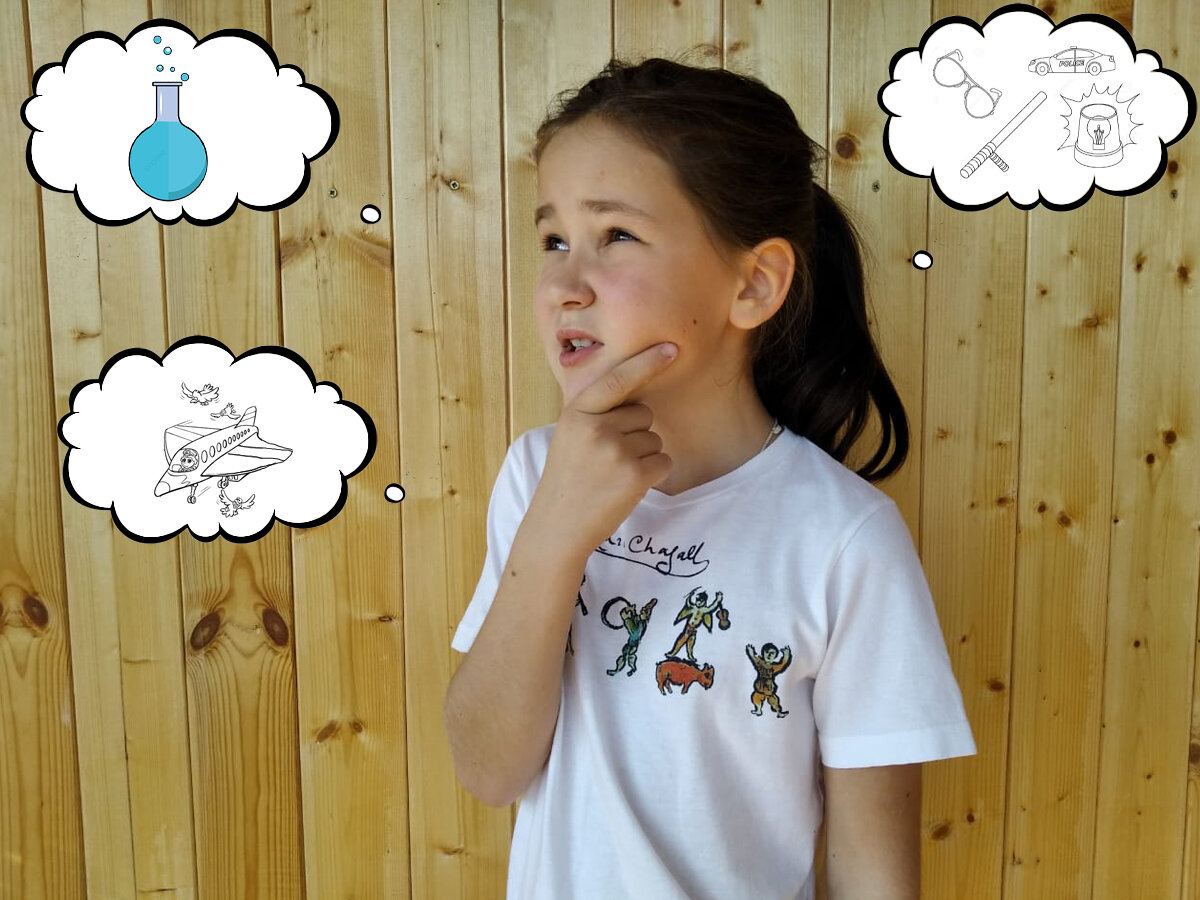 Маша выбирает свою будущую профессию. Фото: Вебер Анжелина