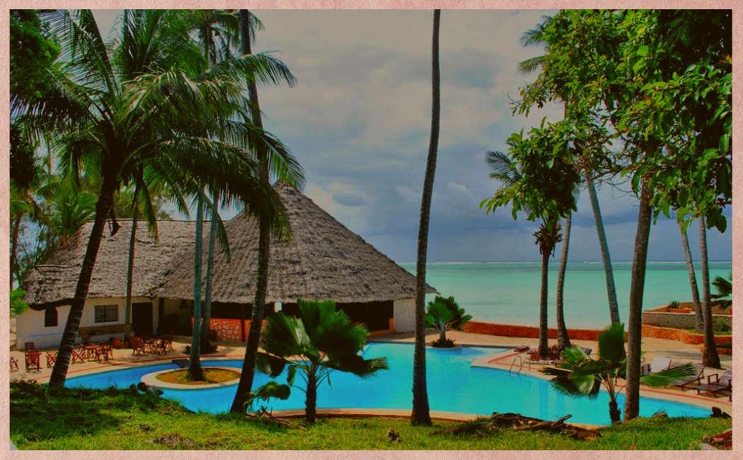 Один из пляжных отелей Танзании.