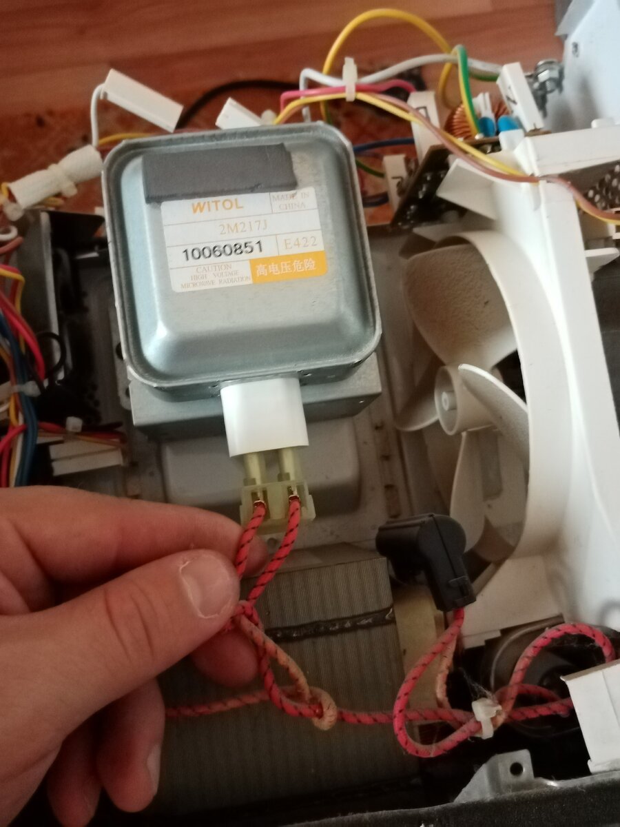                                          Снимаем клеммы