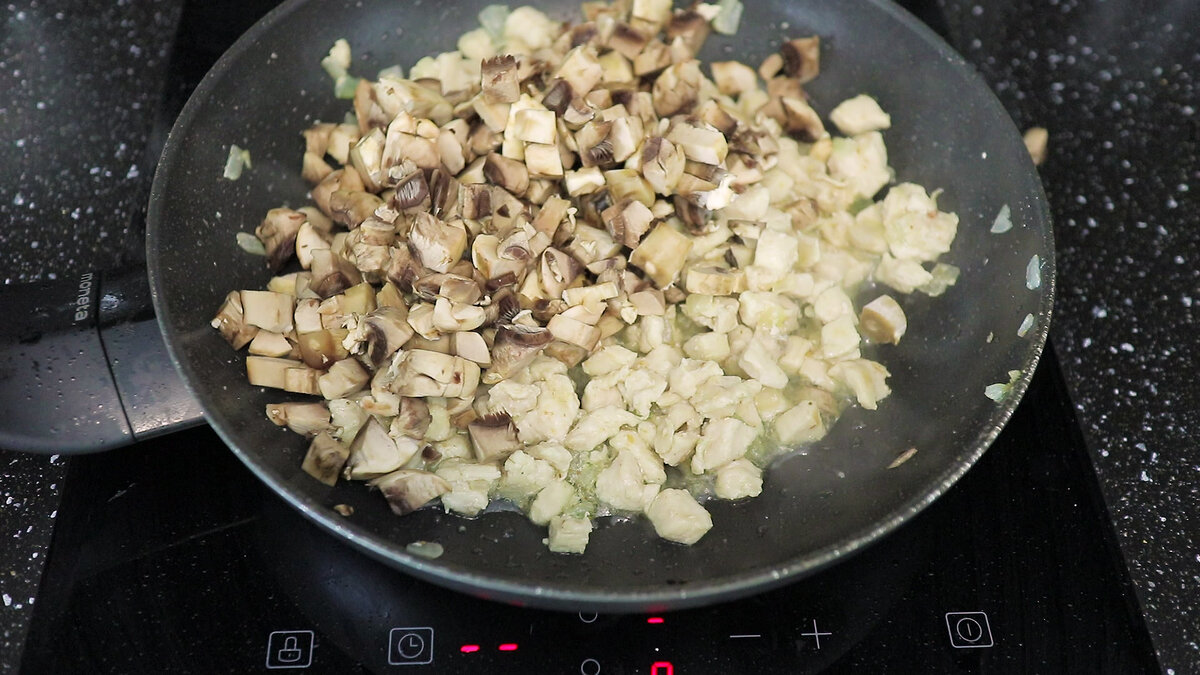 Гнездо из картофельного пюре с жюльеном из курицы с грибами, пошаговый рецепт с фото на ккал