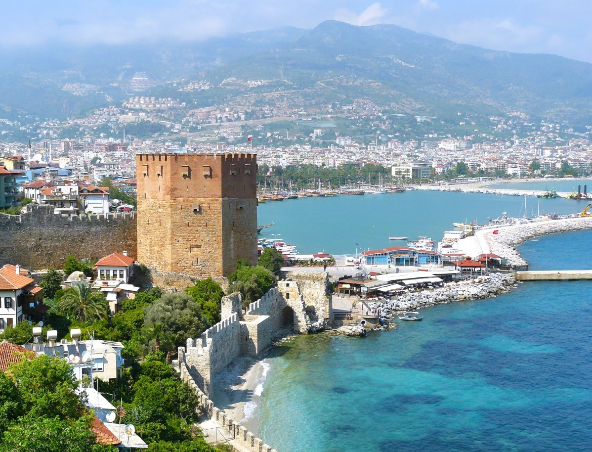 Если вы решили приобрести квартиру на берегу средиземного моря , то вам следует опираться на следующее правила: