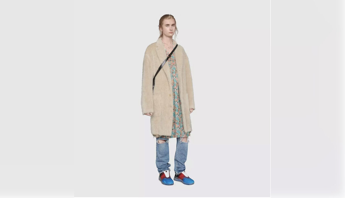 Мужское платье за 115 тысяч рублей.