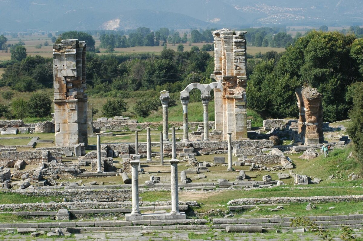 Один из недавно переведённых текстов рассказывает о битве магов, которая произошла в древнем городе Филиппы, в Греции. На фото руины этого города. Credit: Shutterstock.