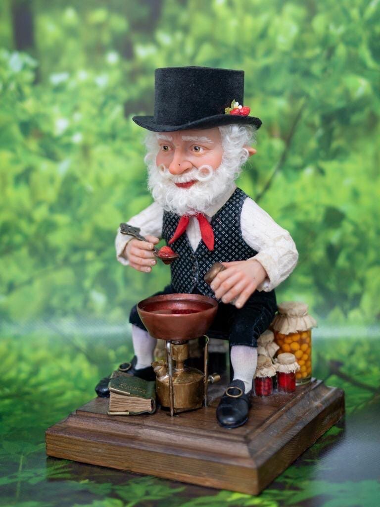 Авторская кукла гном дядюшка Джем (2020 г.), находится в частной коллекции г. Усинск 