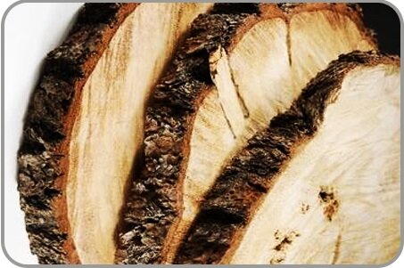 ✔️ Используйте только сухую твёрдую древесину (слэб). Идеальная влажность материала 6-9 %. 
❌ Использование гнилой сырой древесины приведёт к образованию пузырей и низкой прочности изделия.