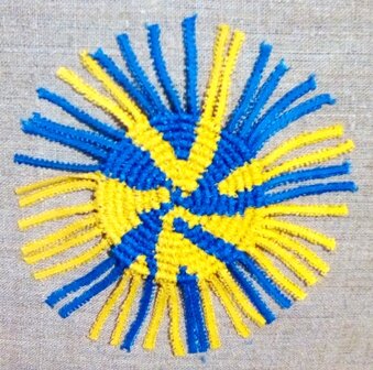                      Круг из тесьмы в технике макраме