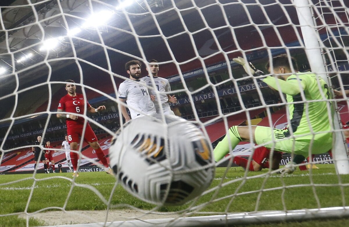 Вот и опять Гильерме пропустил.  фото: картинки яндекса. 