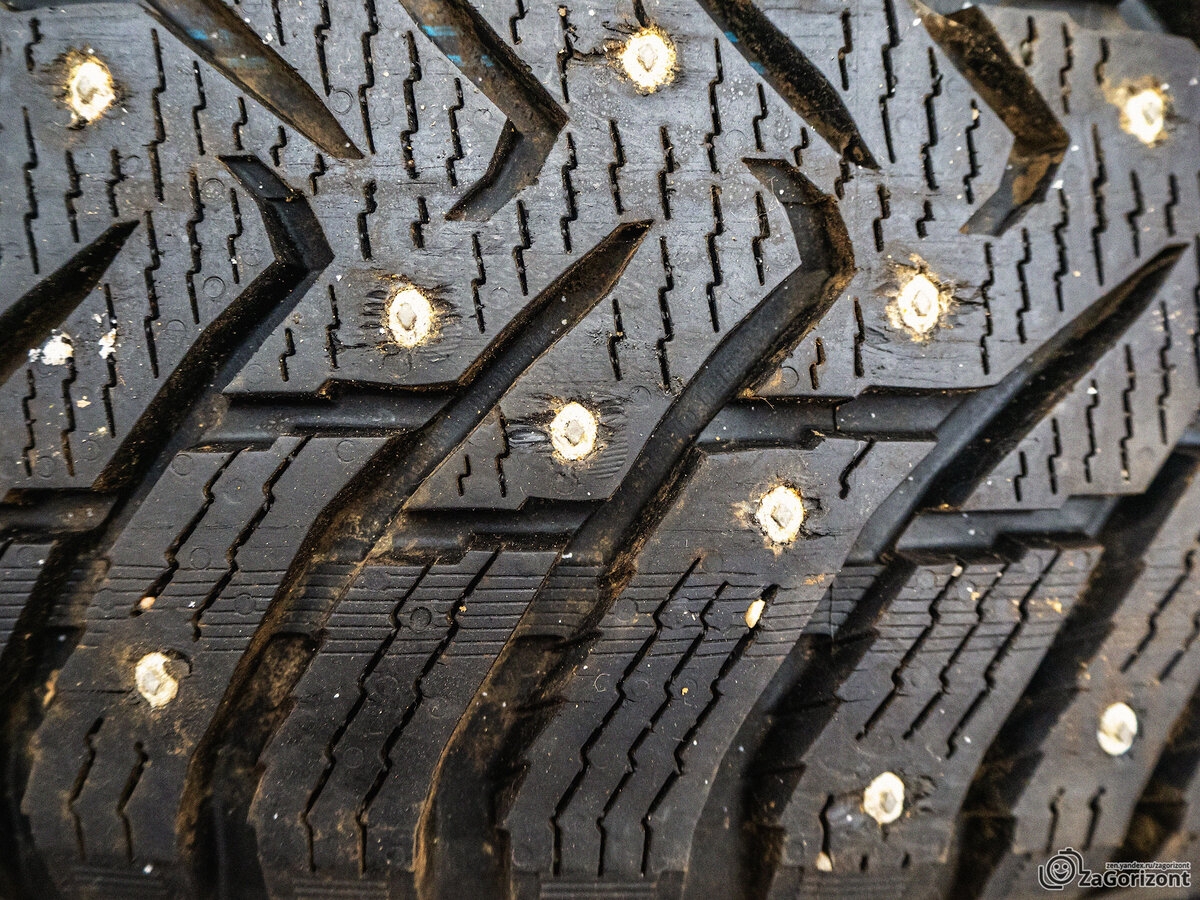 Четыре года ездил на шипах Nokian Hakkapeliitta 8 SUV. Отчитываюсь, что ...