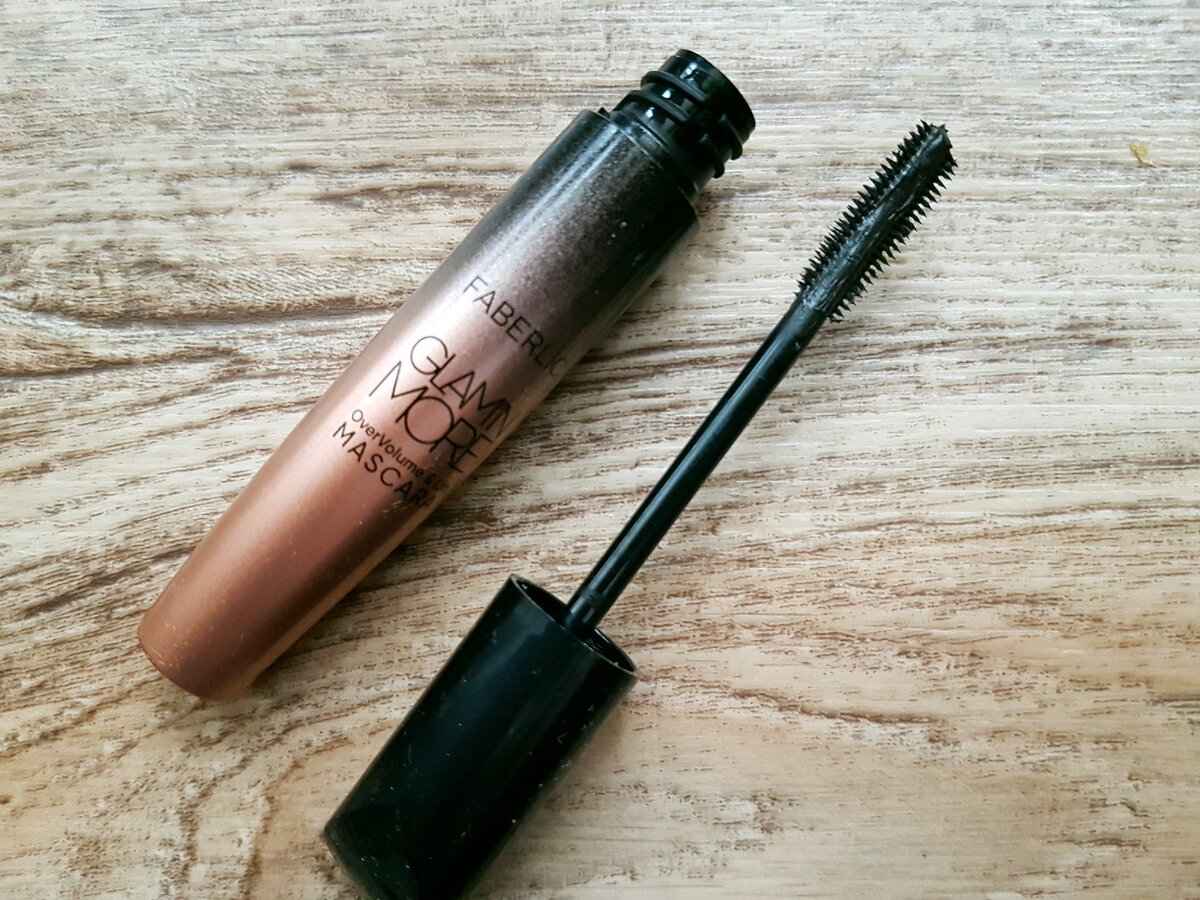 Тушь glam. Тушь Glam more Mascara Фаберлик. Римель Wonderproof Brow тушь для бровей. Тушь для бровей для блондинок. Гель тушь для бровей.