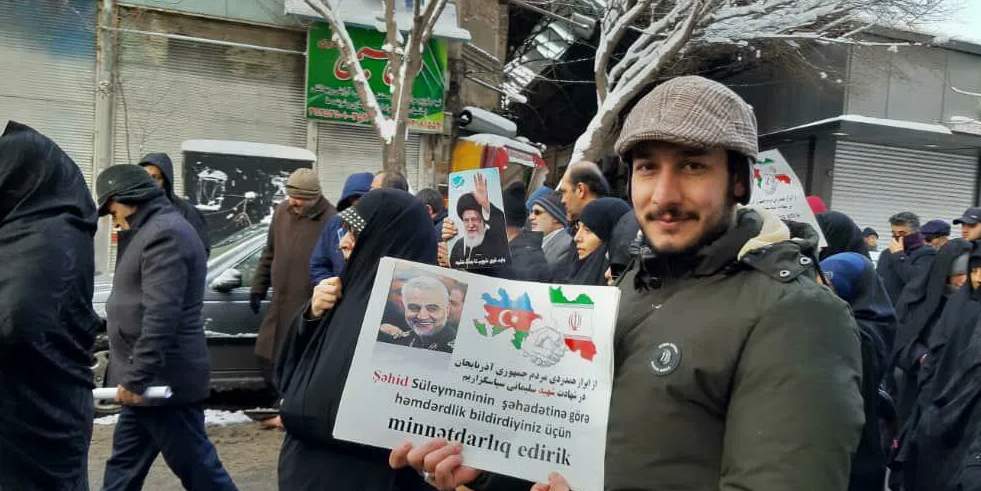 Сколько азер. Иранские азербайджанцы. Азербайджанцы в Иране. Иракские азербайджанцы. Протесты азербайджанцев в Иране.