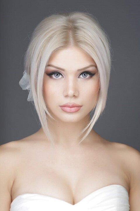 Cонни Исалова - модель. Её страница в Инстаграме https://www.instagram.com/miss_murrr/ имеет более 56 тысяч подписчиков.