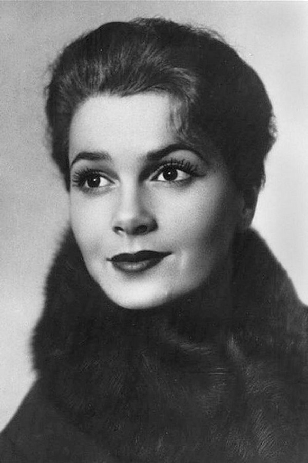 Элина Быстрицкая