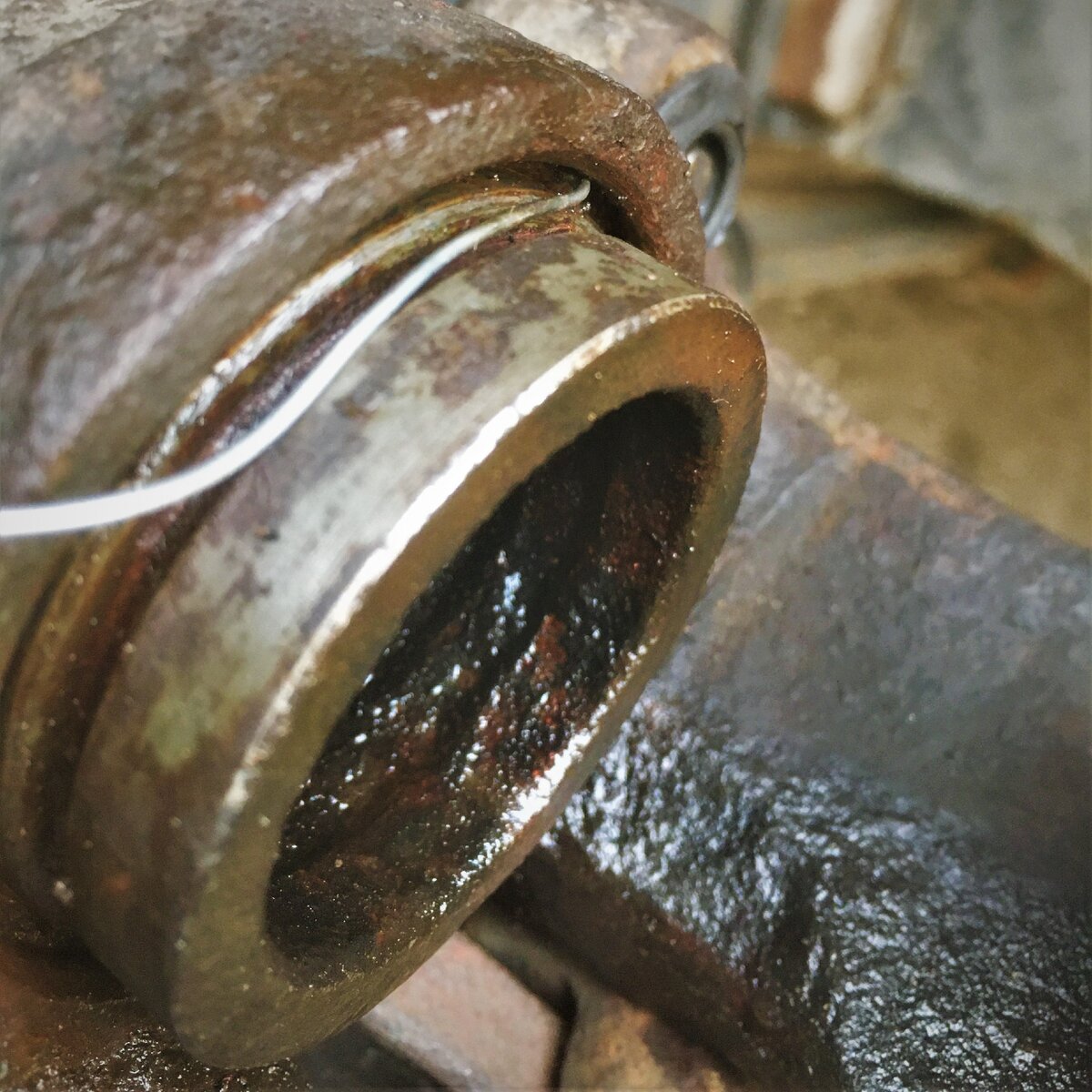 Я использовал мягкую проволоку