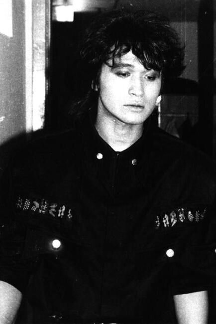 Виктор Цой (1962-1990)