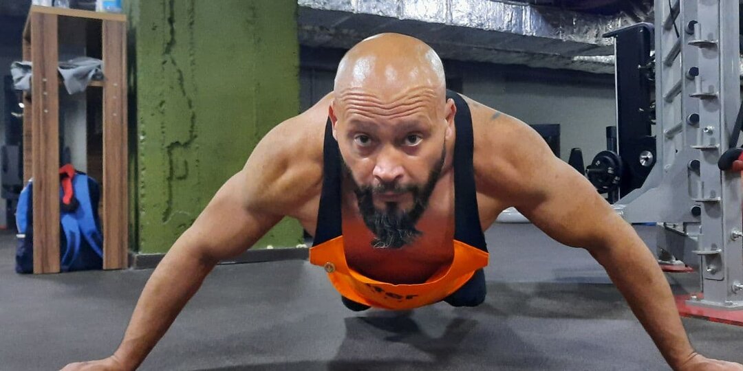 Научись боксу дома Боксерские отжимания от пола