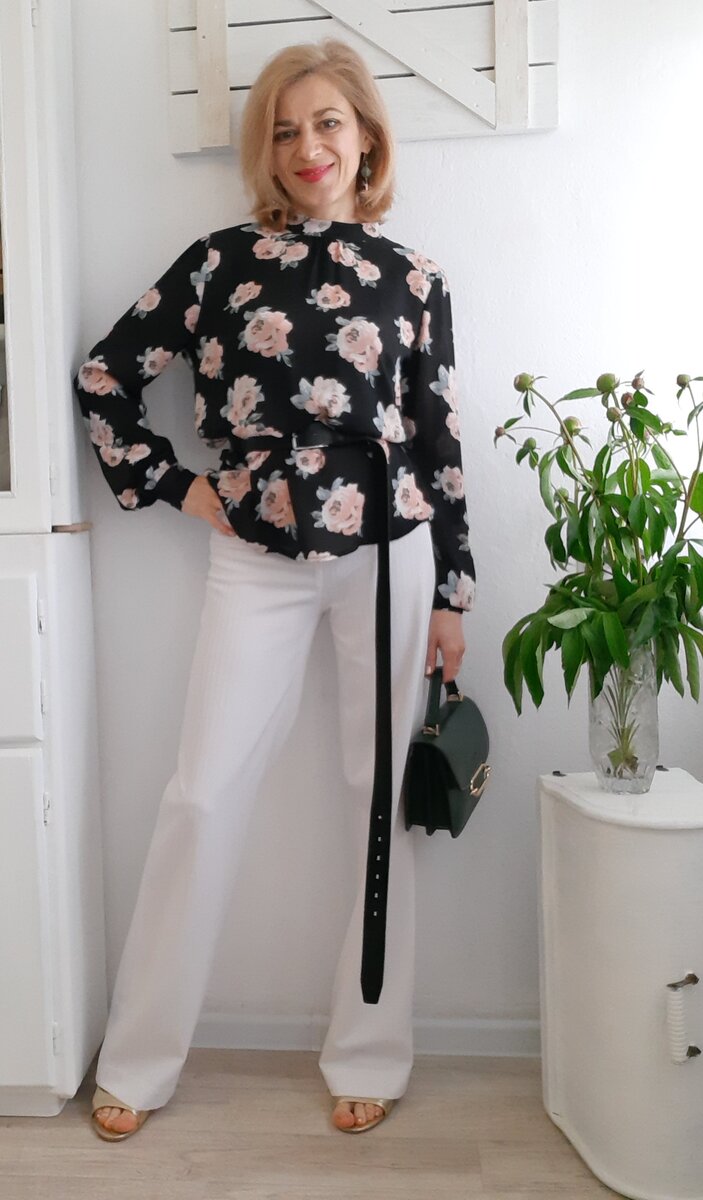 Блузка из секонд-хэнда.