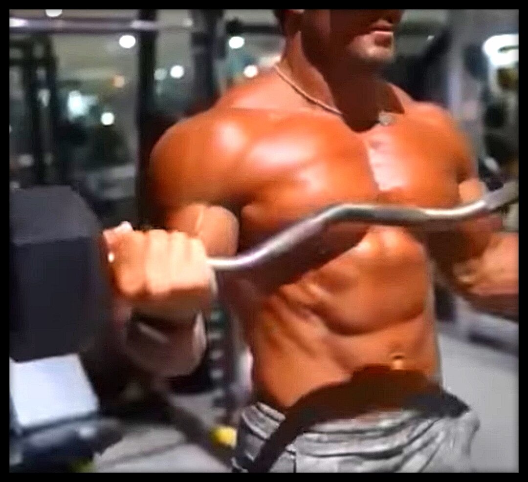 Подъём широким хватом. Скриншот.