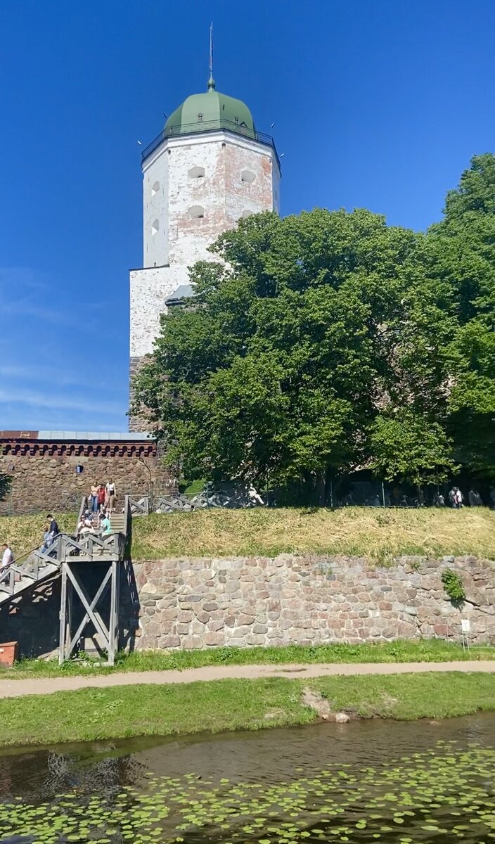 Башня Олафа - главная достопримечательность Выборга