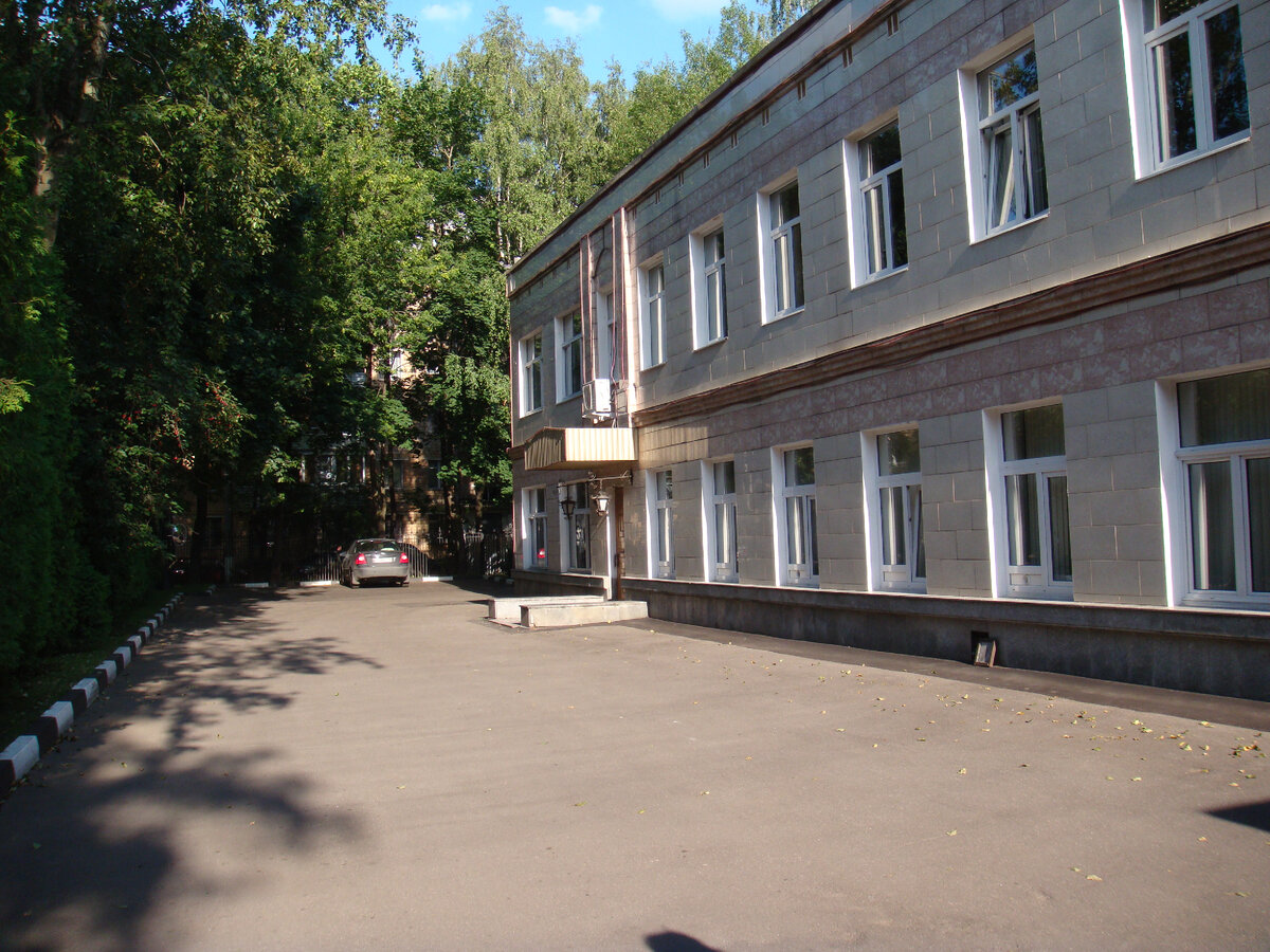 Офис Стройтрансгаз-М в 2008 году на ул. Криворожская.