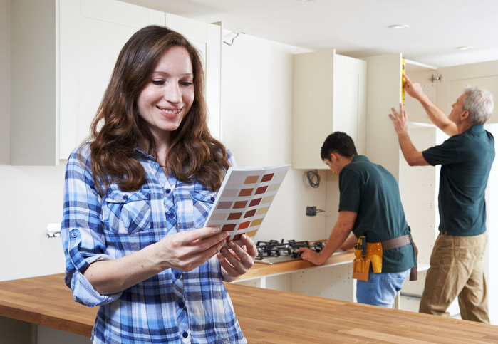     Всё, что нужно знать, если вы хотите перекрасить шкафы на кухне